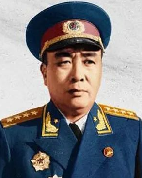 譚政
