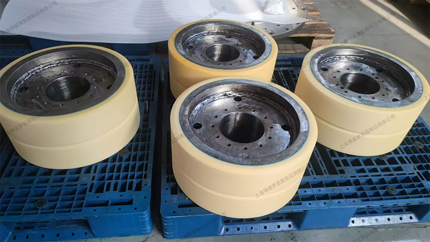 洗滌龍包膠輪在洗滌烘干設(shè)備中的應(yīng)用優(yōu)勢(shì) 